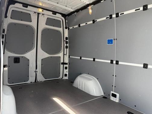 2025 Mercedes-Benz Sprinter 2500 Standard Roof