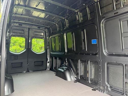 2025 Mercedes-Benz Sprinter 2500 High Roof