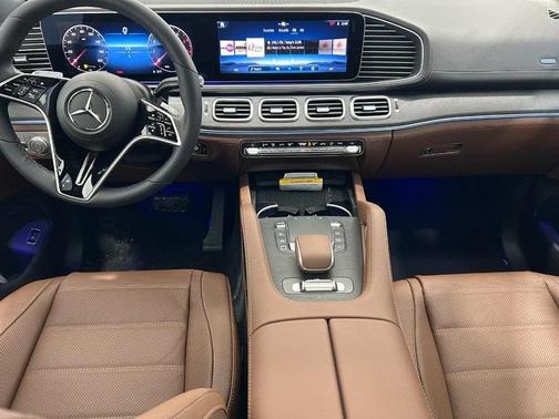 2025 Mercedes-Benz GLS 450 4MATIC