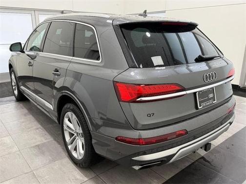 2025 Audi Q7 55 Premium