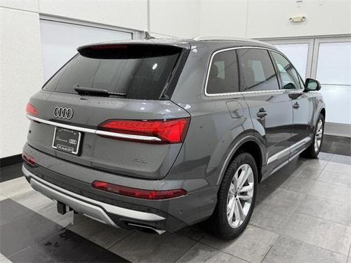 2025 Audi Q7 55 Premium