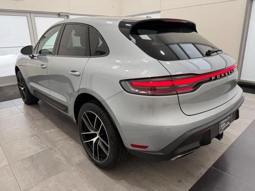 2025 Porsche Macan