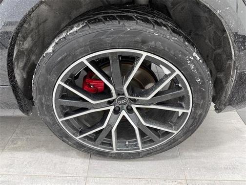 2023 Audi Q8 55 Premium Plus