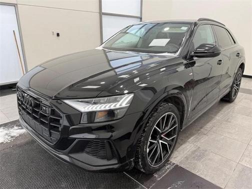 2023 Audi Q8 55 Premium Plus