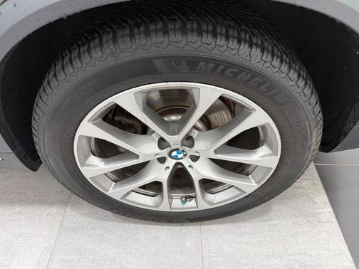 Alpine White 2021 BMW X5 xDrive40i