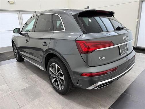 2024 Audi Q5 45 S line quattro Premium