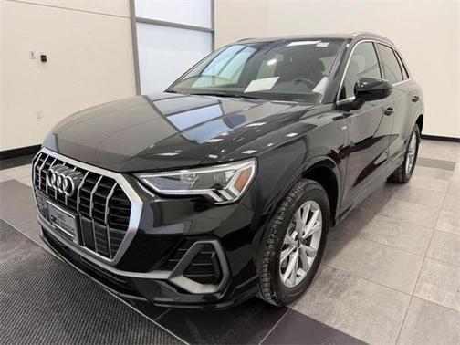 2022 Audi Q3 45 S line Premium