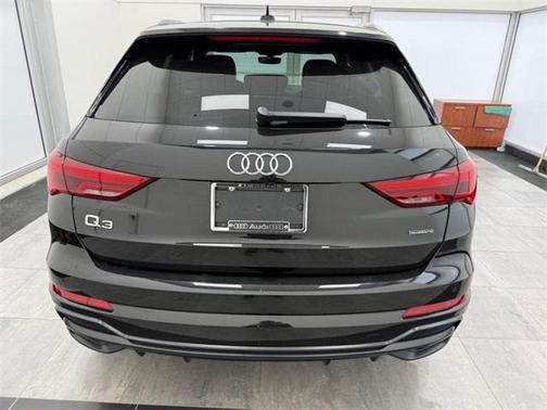 2022 Audi Q3 45 S line Premium