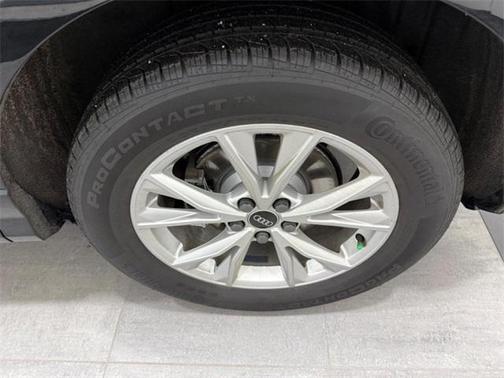 2022 Audi Q3 45 S line Premium