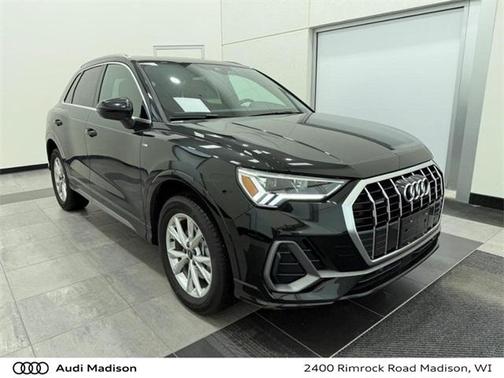 2022 Audi Q3 45 S line Premium