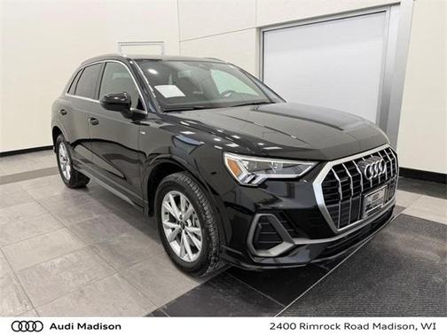 2022 Audi Q3 45 S line Premium