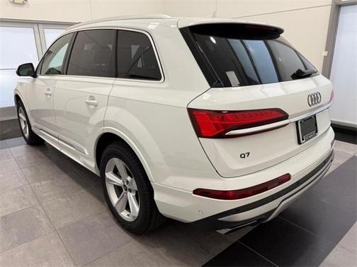 2025 Audi Q7 45 Premium