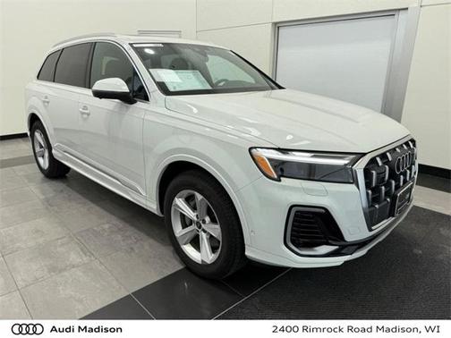 2025 Audi Q7 45 Premium