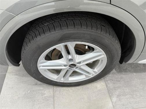 2025 Audi Q5 55 S line quattro Premium