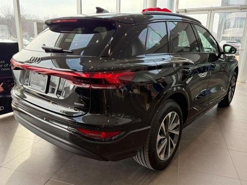 2025 Audi Q6 e-tron Premium