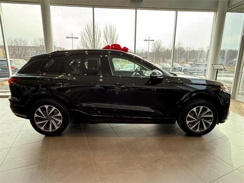 2025 Audi Q6 e-tron Premium