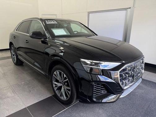 2025 Audi Q8 55 Premium