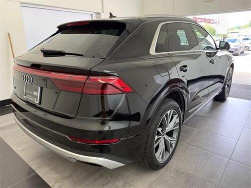 2025 Audi Q8 55 Premium