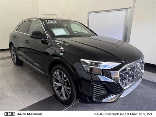 2025 Audi Q8 55 Premium
