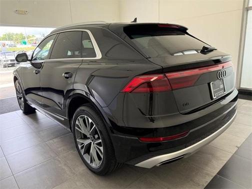 2025 Audi Q8 55 Premium