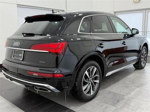 2025 Audi Q5 45 S line quattro Premium
