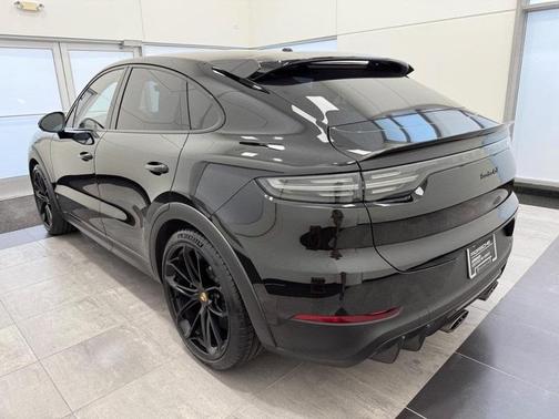 2023 Porsche Cayenne Turbo GT