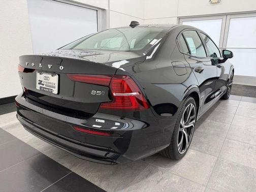 Onyx Black Metallic 2024 Volvo S60 B5 Ultimate Dark Theme