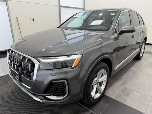 2025 Audi Q7 45 Premium