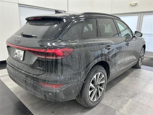 2025 Audi Q6 e-tron Premium