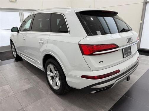 2025 Audi Q7 55 Premium