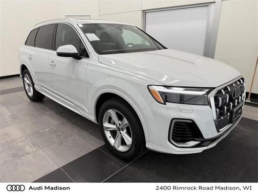 2025 Audi Q7 55 Premium