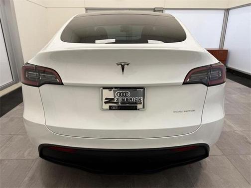2024 Tesla Model Y Long Range