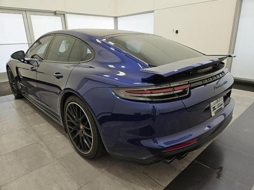 2020 Porsche Panamera GTS