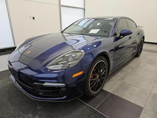 2020 Porsche Panamera GTS