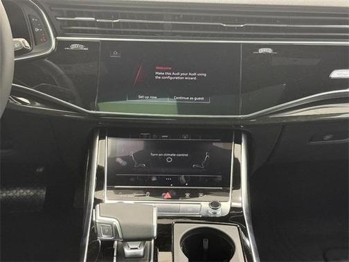 2025 Audi Q8 55 Premium