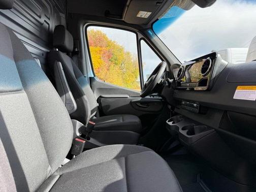 2026 Mercedes-Benz Sprinter 2500 High Roof