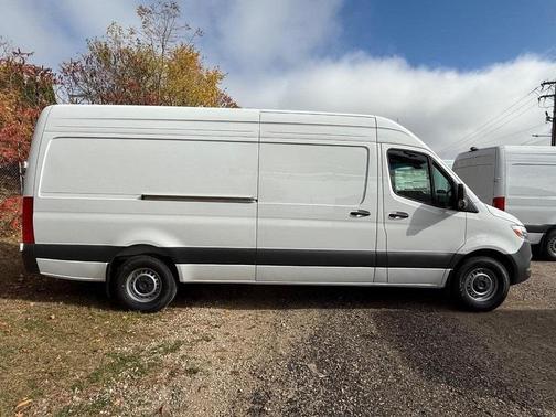 2026 Mercedes-Benz Sprinter 2500 High Roof