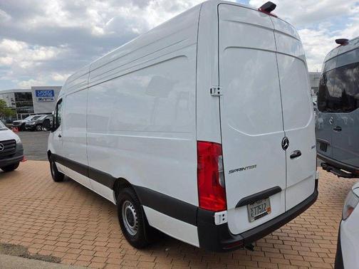 White 2025 Mercedes-Benz Sprinter 2500 170 WB