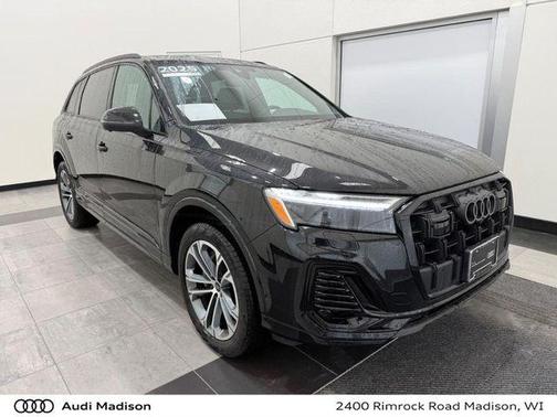 2025 Audi Q7 45 Premium