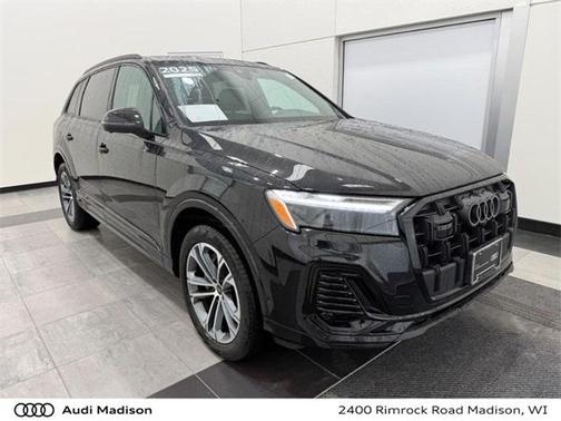 2025 Audi Q7 45 Premium