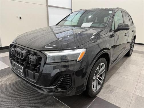 2025 Audi Q7 45 Premium