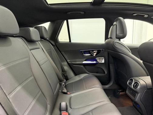 2025 Mercedes-Benz GLC 350e Base 4MATIC