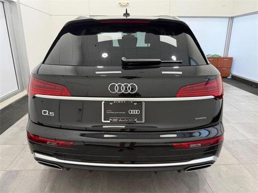 2025 Audi Q5 45 S line quattro Premium