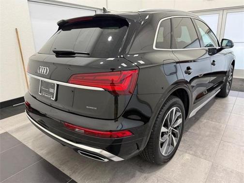 2025 Audi Q5 45 S line quattro Premium