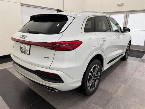 2025 Audi Q5 2.0T quattro Premium