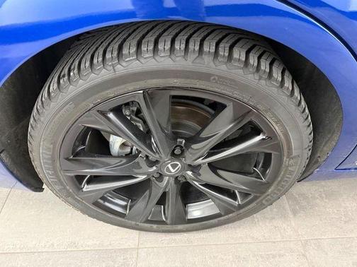 2022 Lexus ES 300h 300H