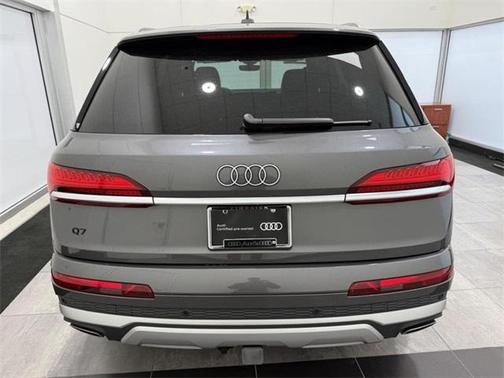 2025 Audi Q7 45 Premium
