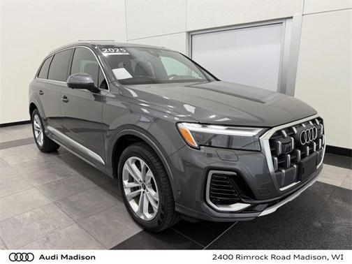 2025 Audi Q7 45 Premium