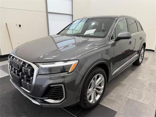 2025 Audi Q7 45 Premium