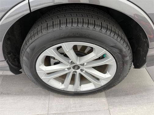 2025 Audi Q7 45 Premium